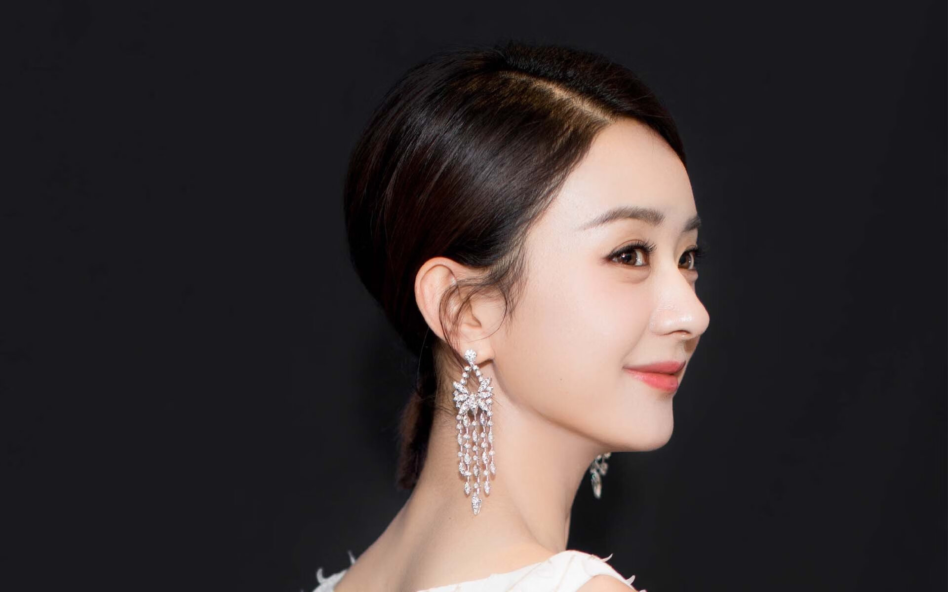 华体会网站-英超球队融合AI心率追踪模型动态调整球员出场时间，2021英超新星