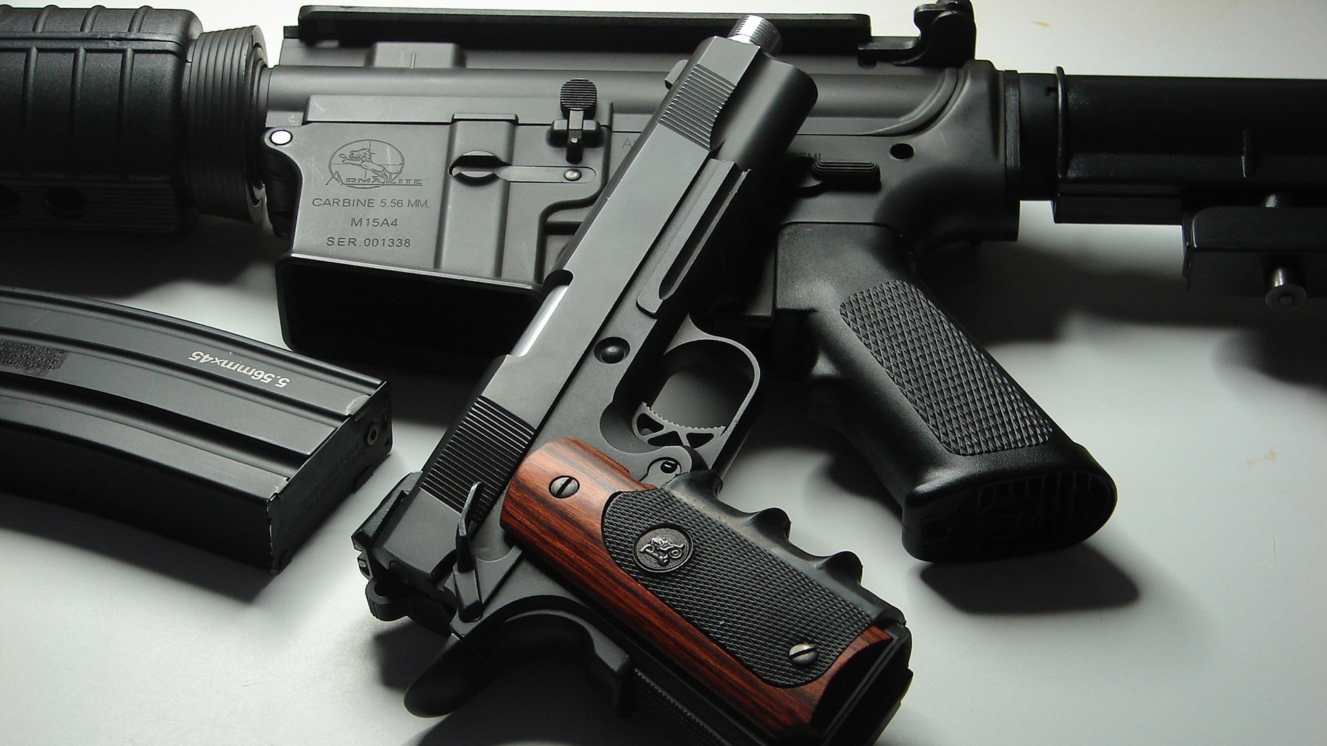 华体会app注册-达米恩·麦肯齐：凭借高效的跑动和敏捷的脚步，成为全黑队进攻的关键