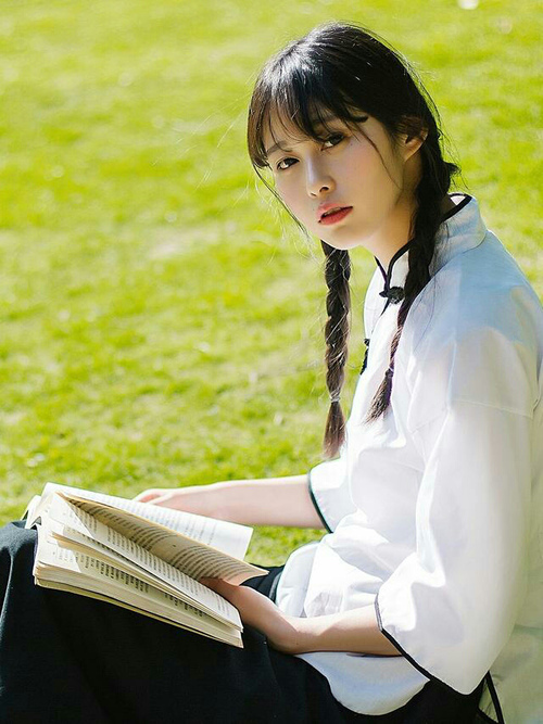 -中国足球国家队积极备战重要国际赛事，中国国家足球队的比赛